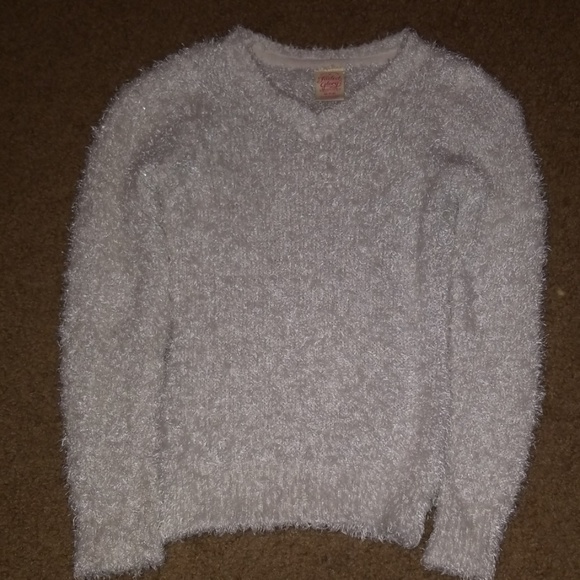 Sweater - Picture 3 of 4